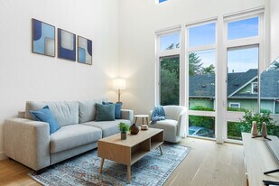 129 11th Ave E, Unit SI ID1375347P in Seattle, WA - Building Photo