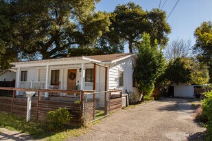 170 N Arnaz St in Ojai, CA - Building Photo