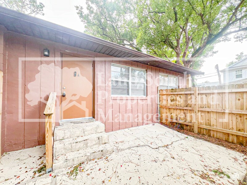 724 Angelina Ln in Lakeland, FL - Building Photo