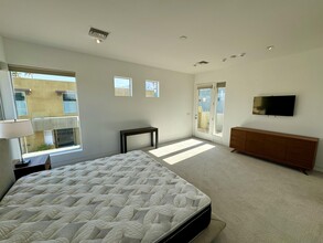 2065 Tangerine Ct in Palm Springs, CA - Building Photo - Building Photo