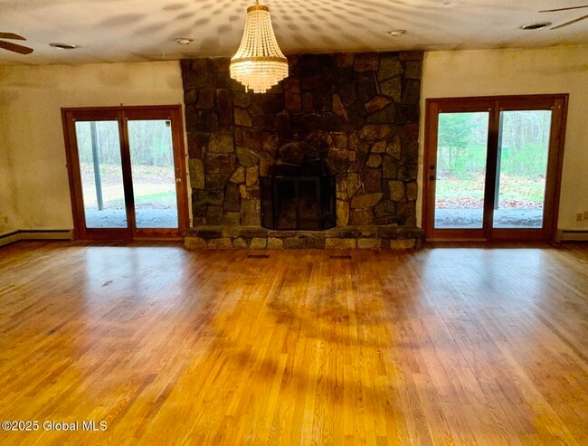 123 Homestead Rd in Saratoga Springs, NY - Building Photo - Building Photo