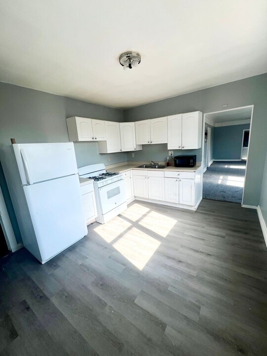 6120 23rd Ave in Kenosha, WI - Building Photo