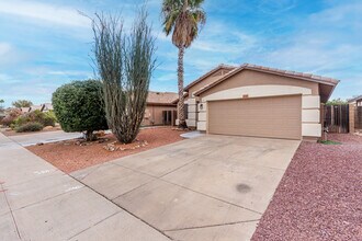 2233 E 36th Ave in Apache Junction, AZ - Building Photo - Building Photo
