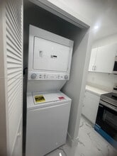 2431 NW 23rd St in Miami, FL - Building Photo - Building Photo