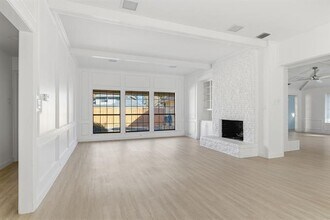 18516 Featherwood Dr in Dallas, TX - Building Photo - Building Photo