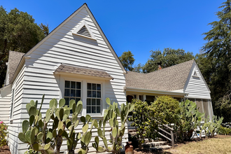 2499 Madrona Ave in St Helena, CA - Building Photo - Building Photo