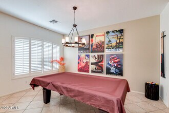 2037 W Periwinkle Way in Chandler, AZ - Building Photo - Building Photo