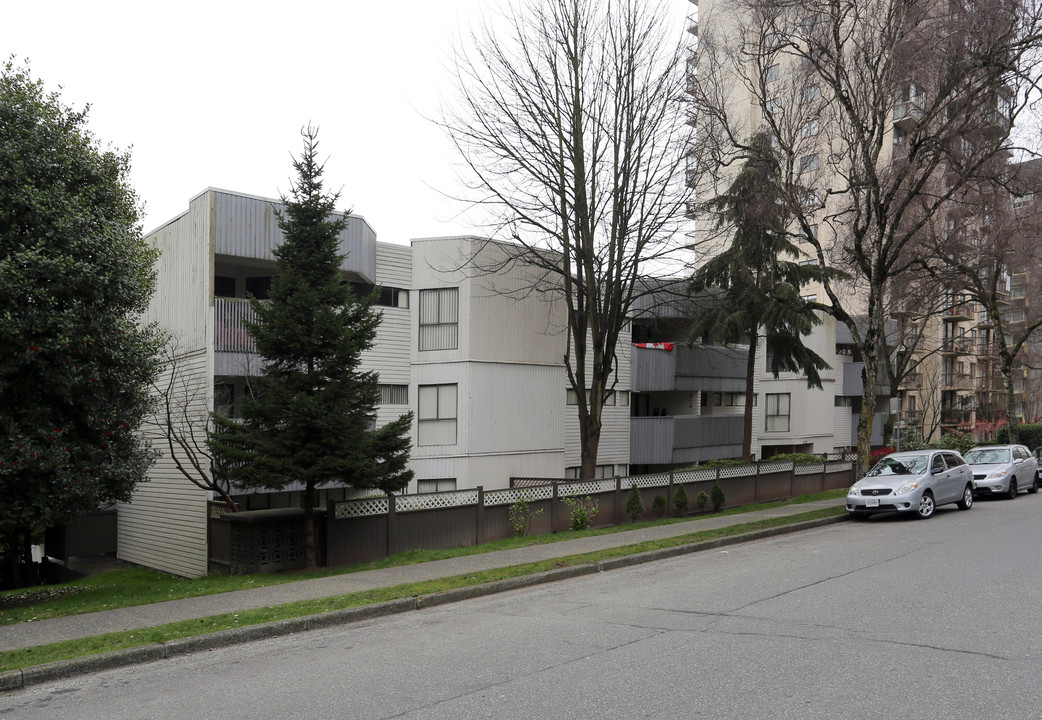 Harwood Apartments in Vancouver, BC - Building Photo