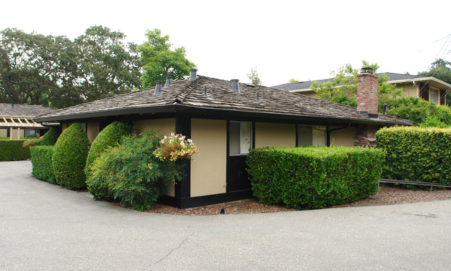 966-968 Almanor Ct in Lafayette, CA - Building Photo - Building Photo