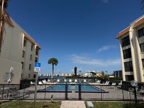200 S Banana River Blvd in Cocoa Beach, FL - Building Photo - Building Photo