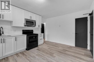 358 Grey St in Brantford, ON - Building Photo - Building Photo