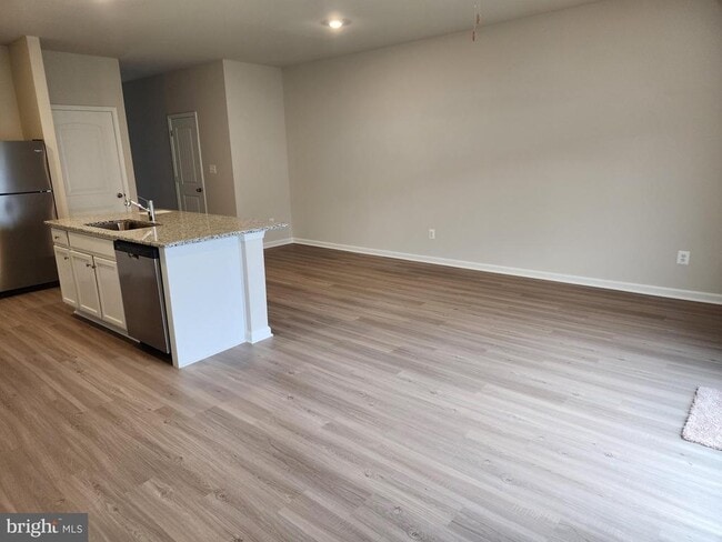 69 Cramsford St in Falling Waters, WV - Building Photo - Building Photo