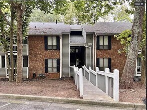 326 Warm Springs Cir in Roswell, GA - Building Photo - Building Photo