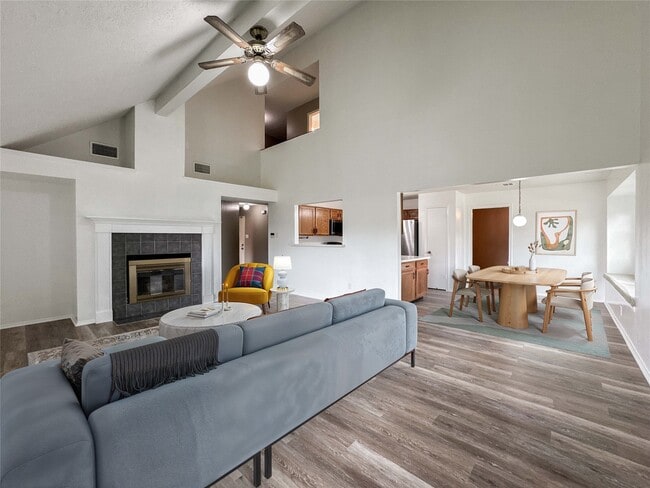 property at 2903 Auburn Dr