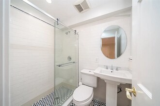 116 Garden St, Unit 1 in Hoboken, NJ - Foto de edificio - Building Photo