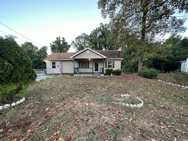property at 735 E Henderson Dr