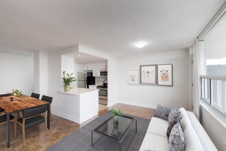 45 Balliol Street in Toronto, ON - Building Photo - Building Photo