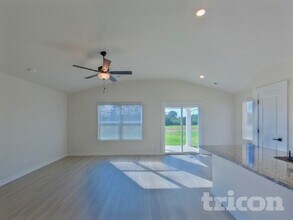 1225 Crested Iris St in Moore, SC - Foto de edificio - Building Photo