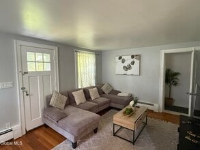 42 Cordell Rd in Schenectady, NY - Building Photo - Building Photo
