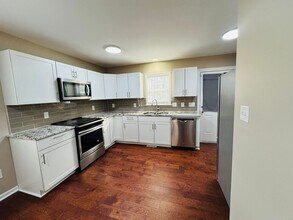 6904 Fox Haven Pl in Raleigh, NC - Building Photo - Building Photo