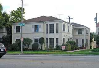 9614 W Olympic Blvd in Beverly Hills, CA - Building Photo - Building Photo