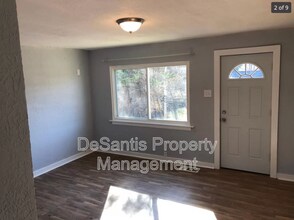 625 Vanadium Rd in Bridgeville, PA - Building Photo - Building Photo