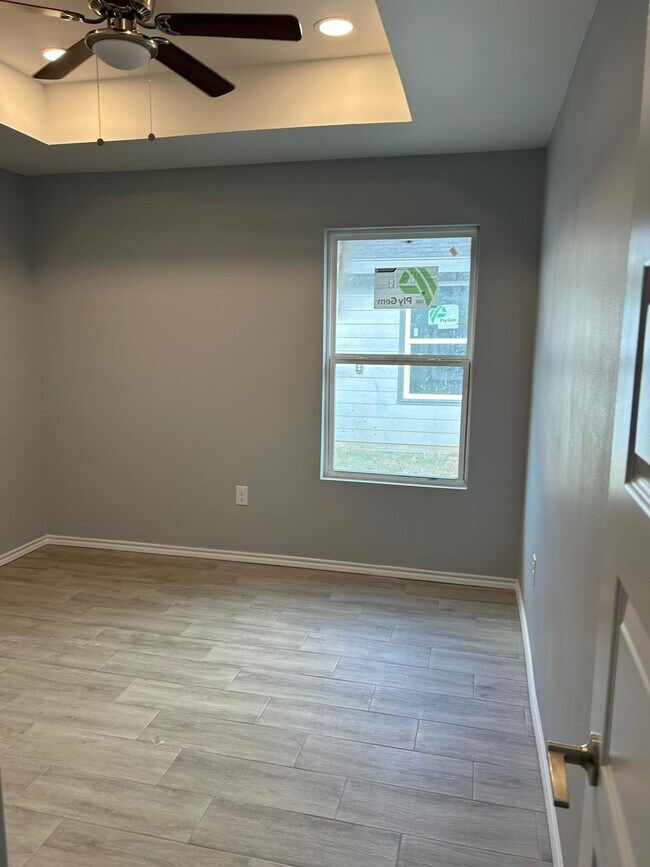 1405 Glasscock Ave in Harlingen, TX - Building Photo - Building Photo