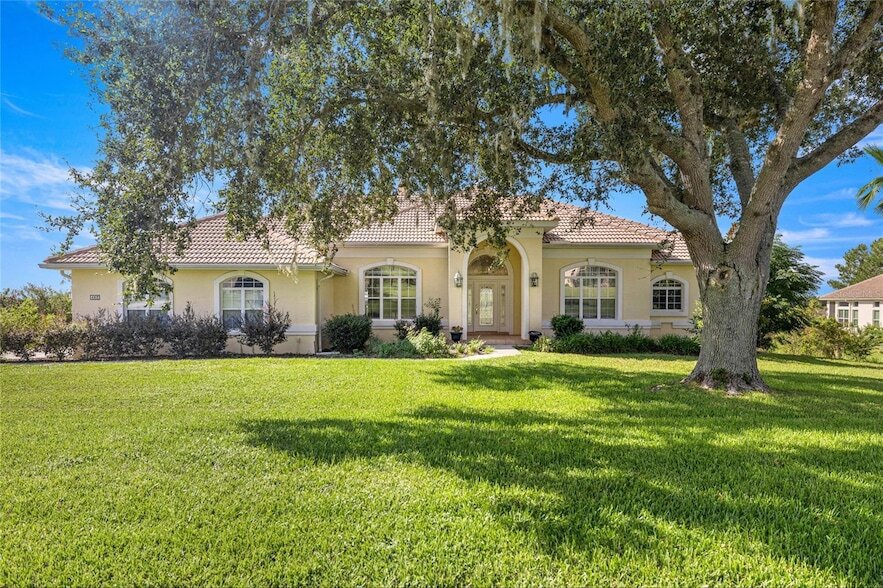482 W Fenway Dr in Hernando, FL - Foto de edificio