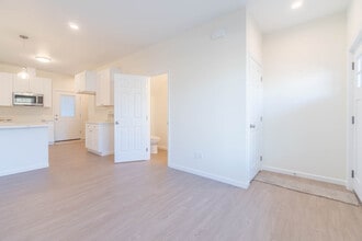 4146 Avalon St in Eugene, OR - Building Photo - Building Photo