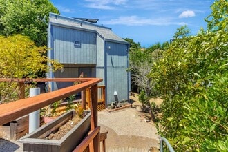 21 San Benito Rd in Brisbane, CA - Building Photo - Building Photo