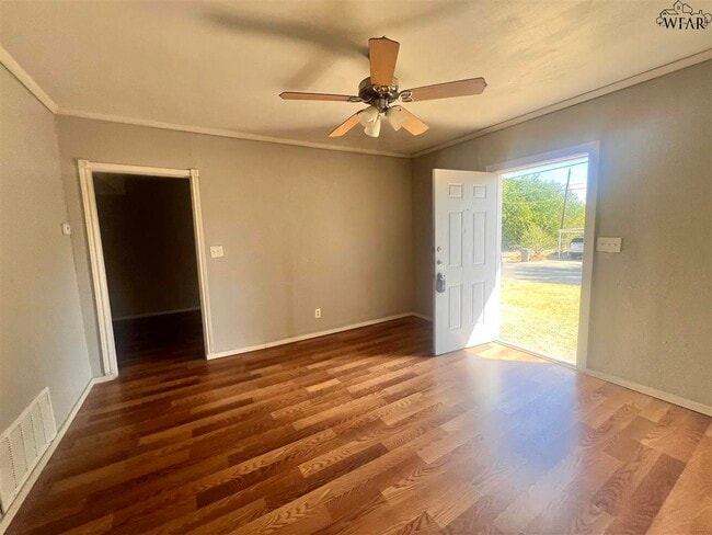 2006 Bell St in Wichita Falls, TX - Building Photo - Building Photo