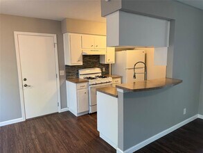 5202 Provencial Dr in Austin, TX - Building Photo - Building Photo