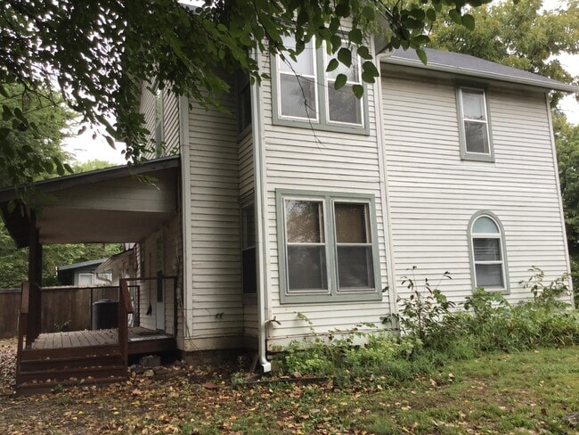 property at 1043 Delaware St