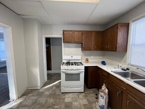 230 E Victoria St in South Bend, IN - Building Photo - Building Photo