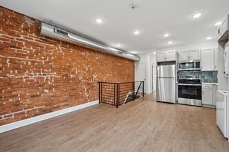 2534 S 61st St in Philadelphia, PA - Building Photo - Building Photo