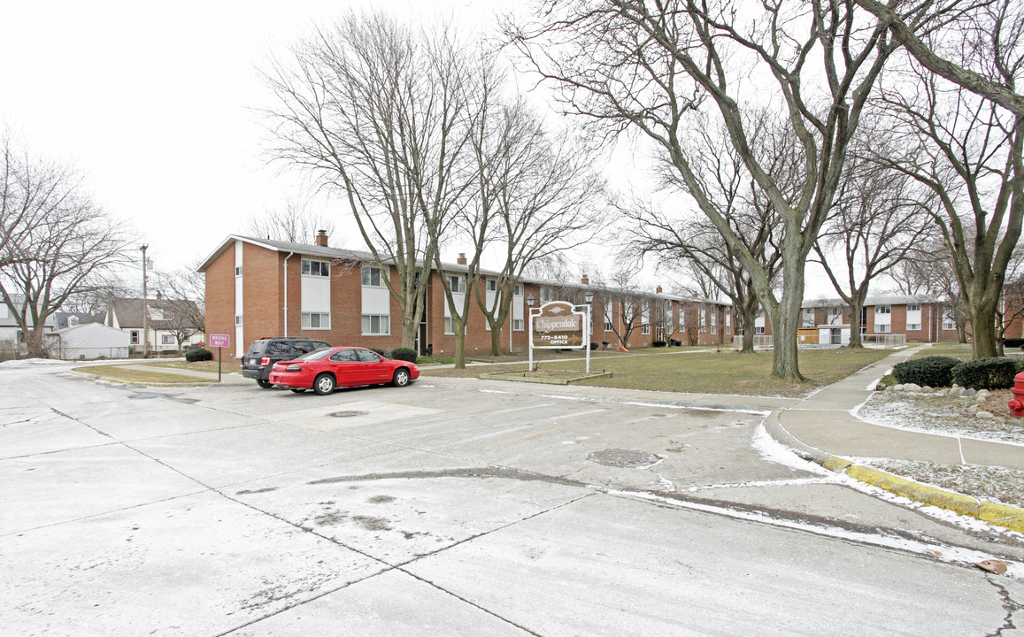 Chippendale Court Apartments in Roseville, MI - Building Photo