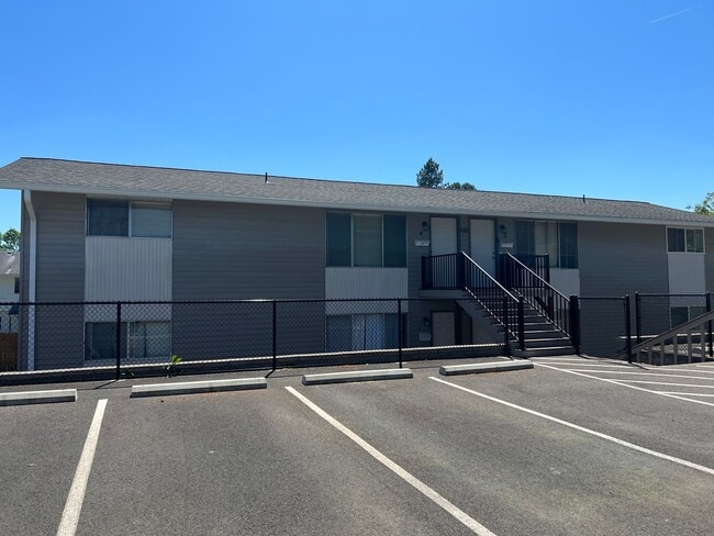 property at 610 S Iron St
