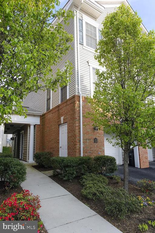 7130 Huntley Creek Pl in Alexandria, VA - Building Photo - Building Photo