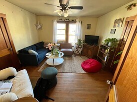 415 Washington St in Eau Claire, WI - Building Photo