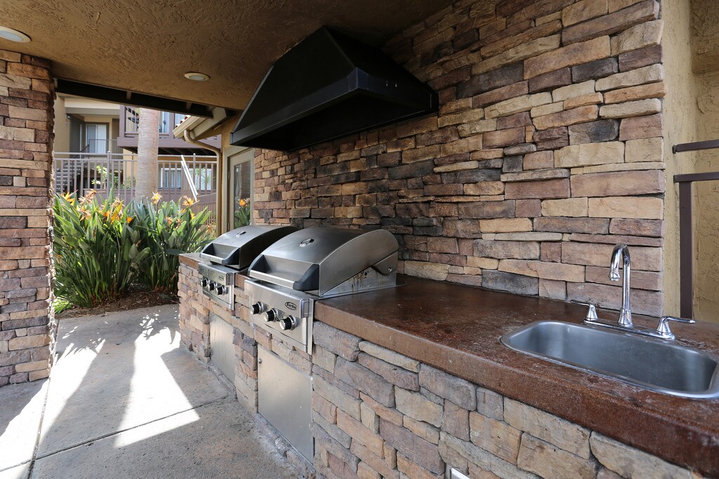 Bella Terra Vista, CA Apartments