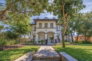 7120 3rd Ave N in St. Petersburg, FL - Building Photo