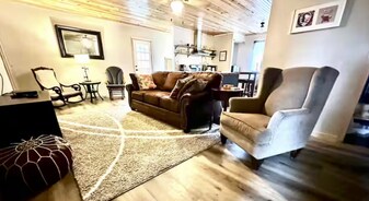 13530 Scatter Ridge Rd, Unit Downstairs in Athens, OH - Building Photo