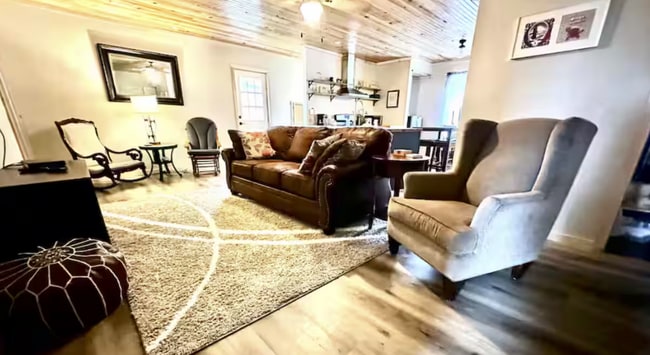 13530 Scatter Ridge Rd, Unit Downstairs