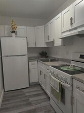 5930 NE 18th Ave in Fort Lauderdale, FL - Building Photo - Building Photo