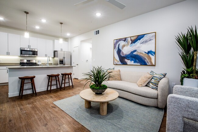 Gateway in Henderson, NV - Building Photo - Building Photo