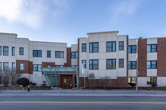 Chestnut Hill Park Condominiums in Brighton, MA - Building Photo - Building Photo