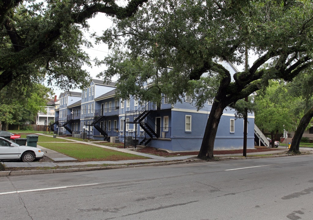 531 E Waldburg St in Savannah, GA - Foto de edificio