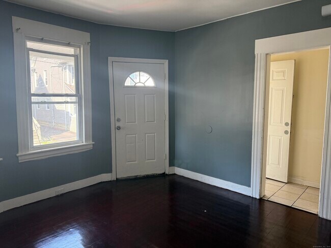 114 Denver Ave in Bridgeport, CT - Building Photo - Building Photo