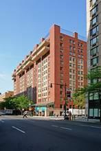 Columbus Townhouse in New York, NY - Foto de edificio - Building Photo