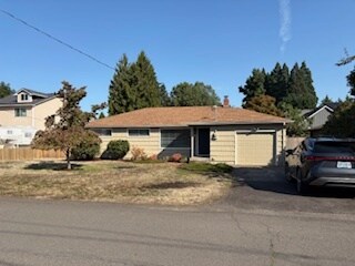 2285 Oakway Terrace in Eugene, OR - Foto de edificio